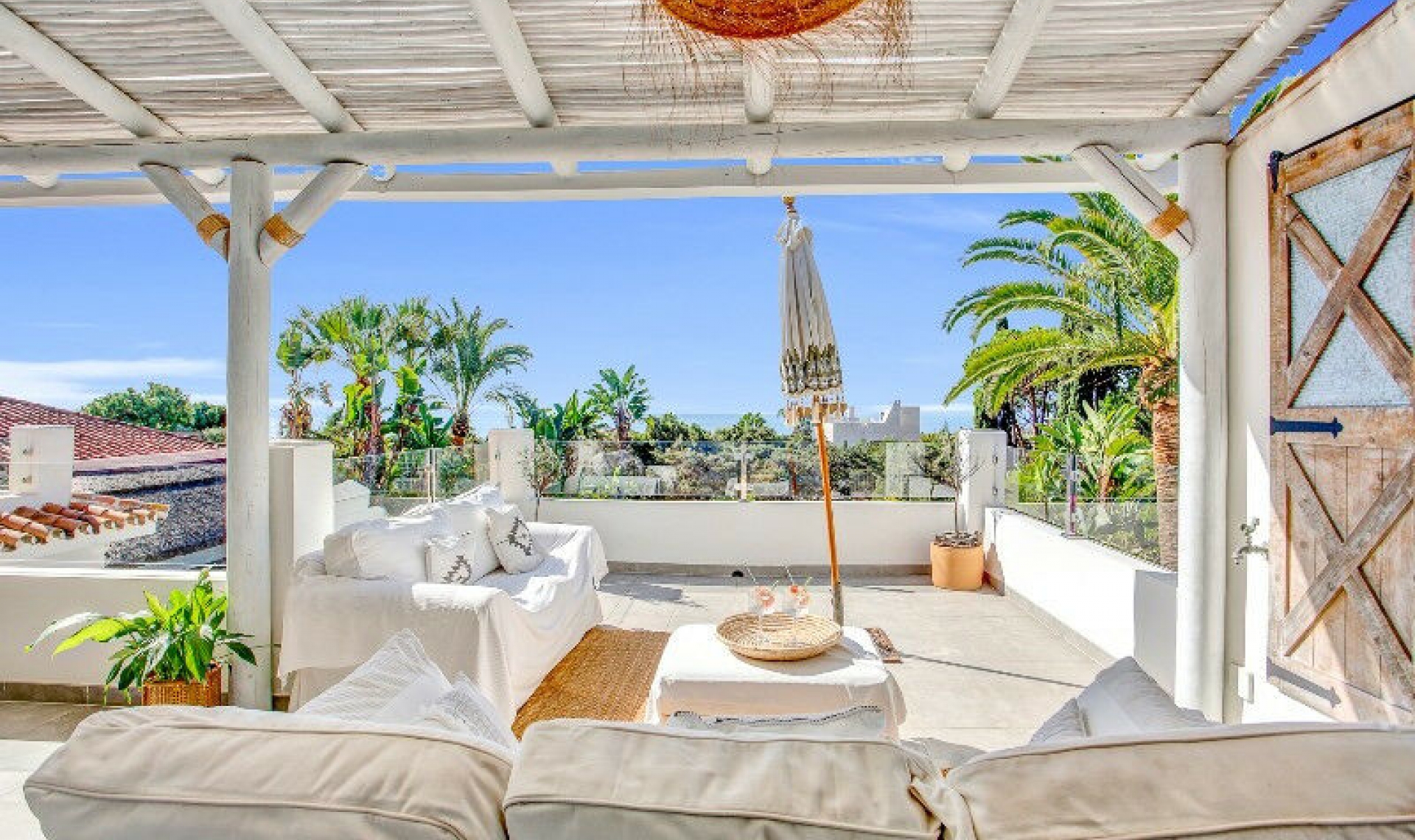 Resale - House -
Marbesa