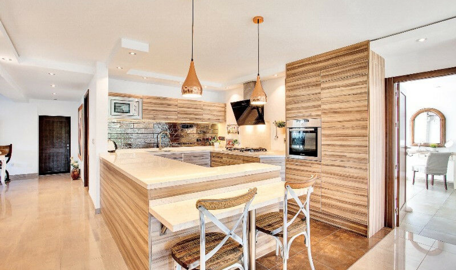 Resale - House -
Marbesa