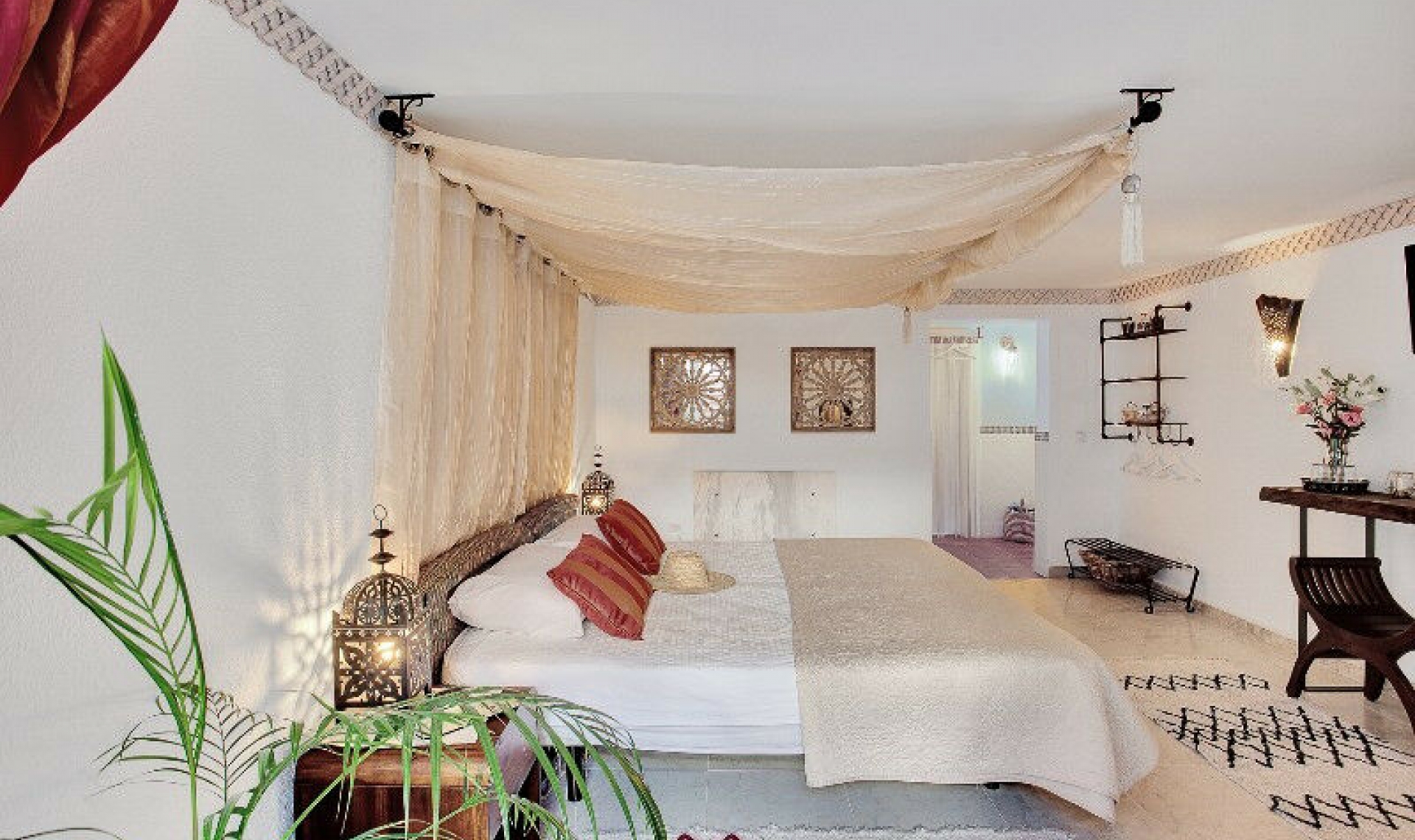 Resale - House -
Marbesa