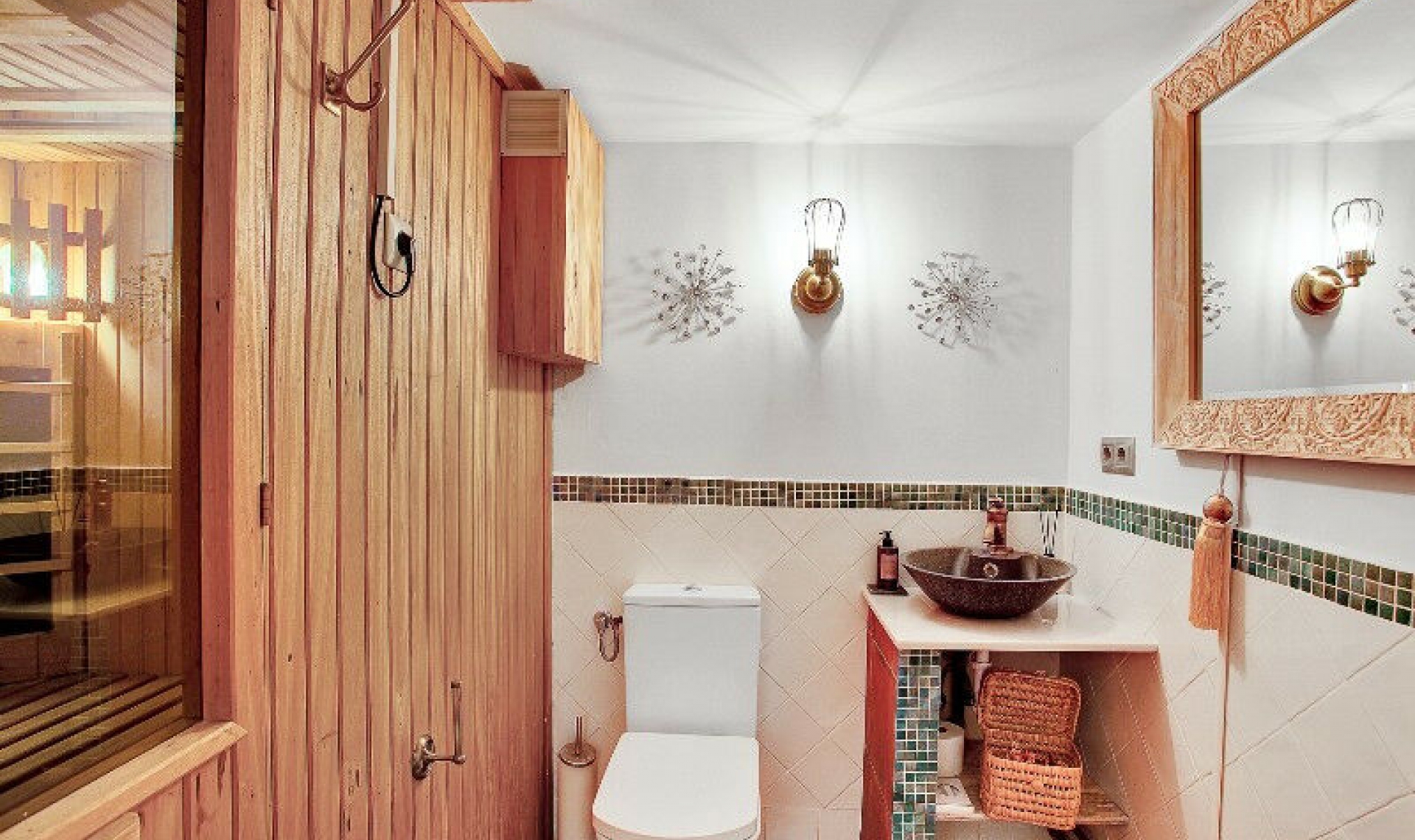 Resale - House -
Marbesa