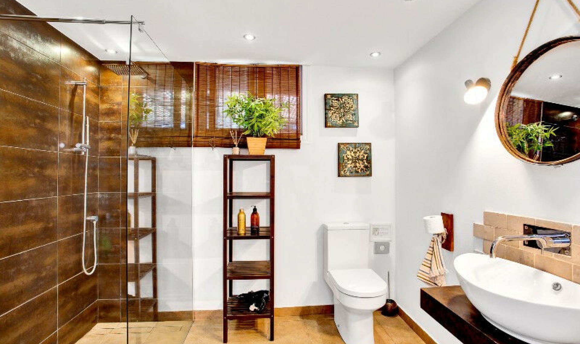 Resale - House -
Marbesa