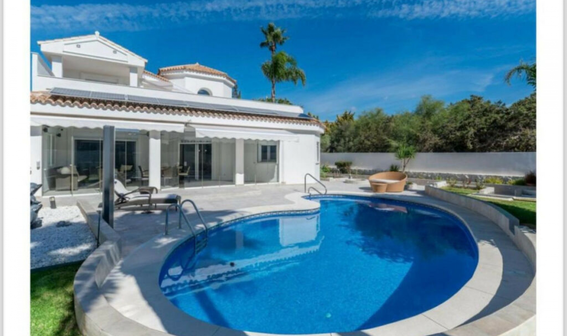 Resale - House -
Marbesa