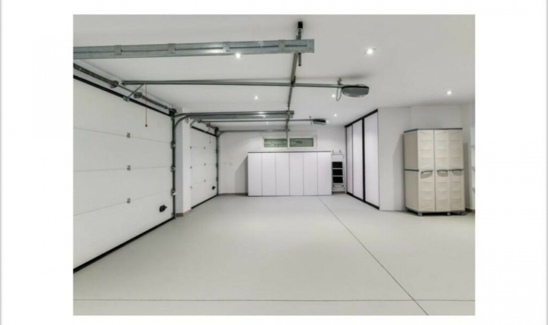 Resale - House -
Marbesa