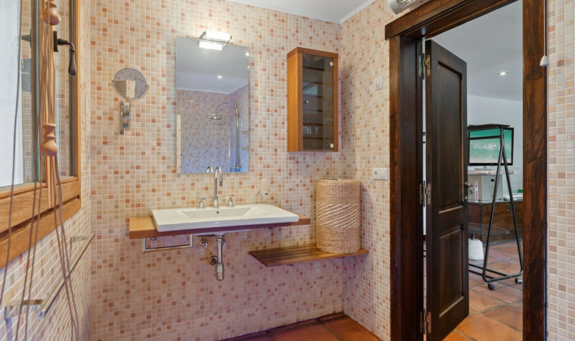 Resale - House -
Marbesa