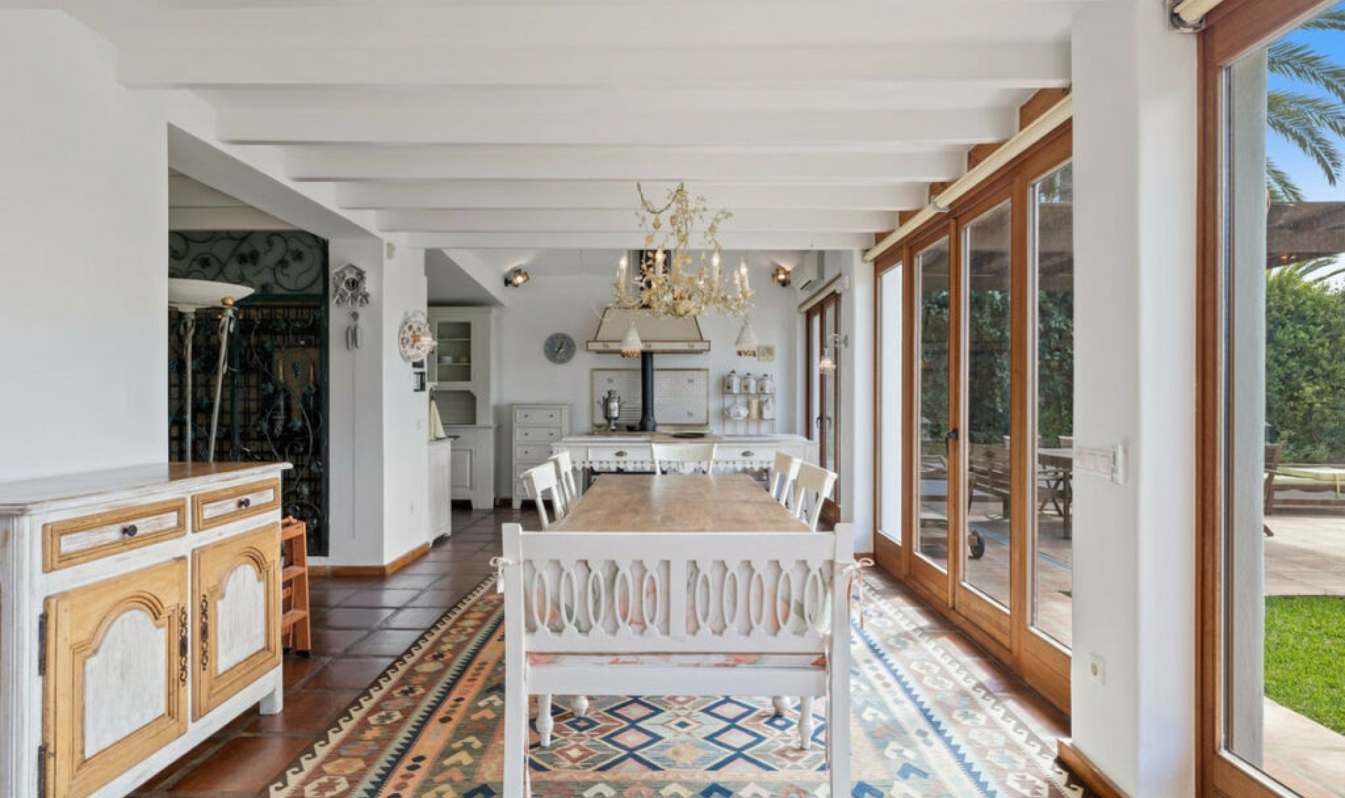 Resale - House -
Marbesa