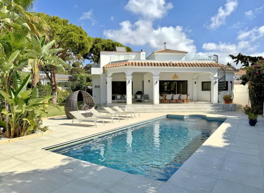 Resale - House -
Marbesa