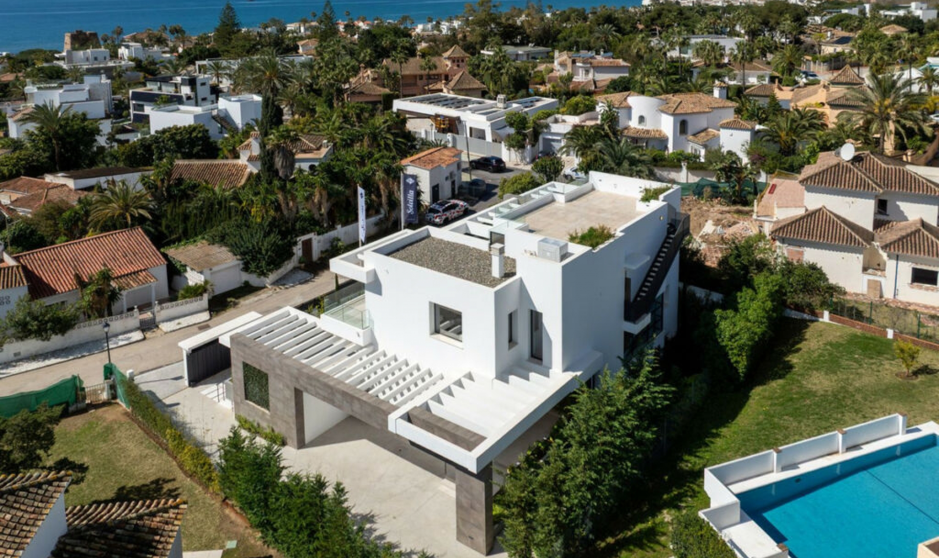 Resale - House -
Marbesa