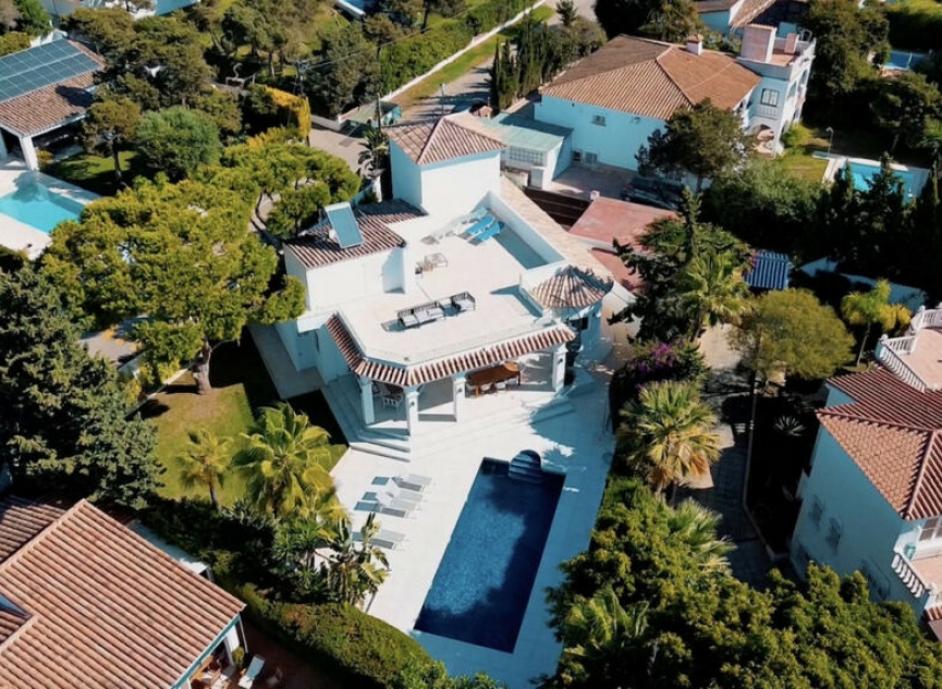 Resale - House -
Marbesa