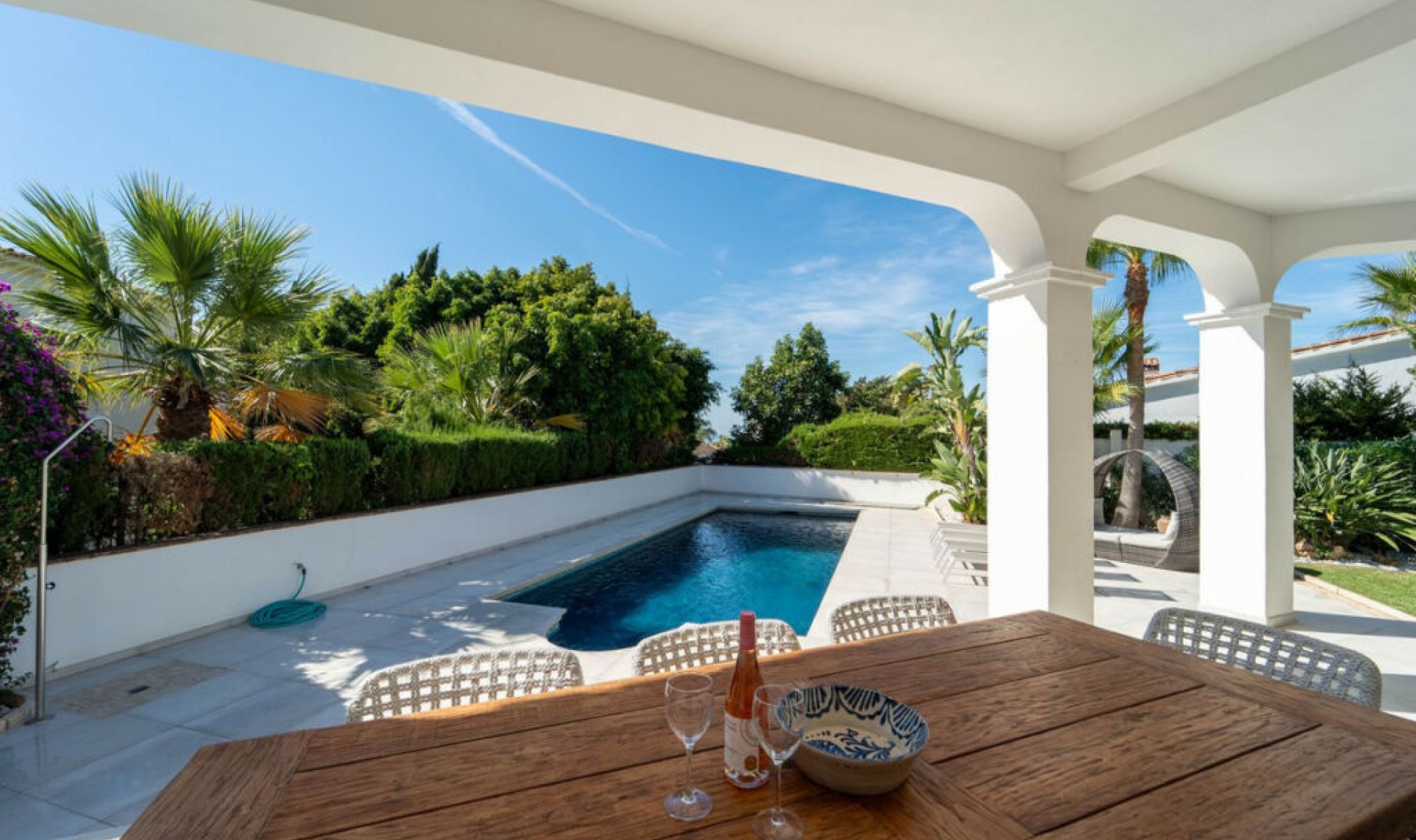 Resale - House -
Marbesa