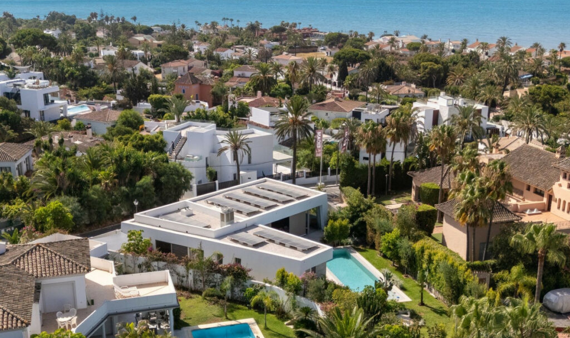 Resale - House -
Marbesa