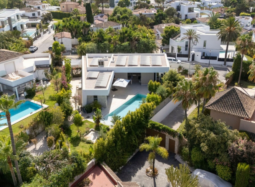 Resale - House -
Marbesa