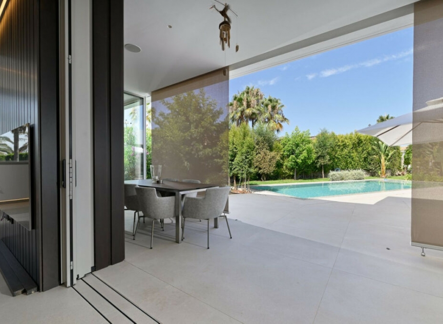 Resale - House -
Marbesa