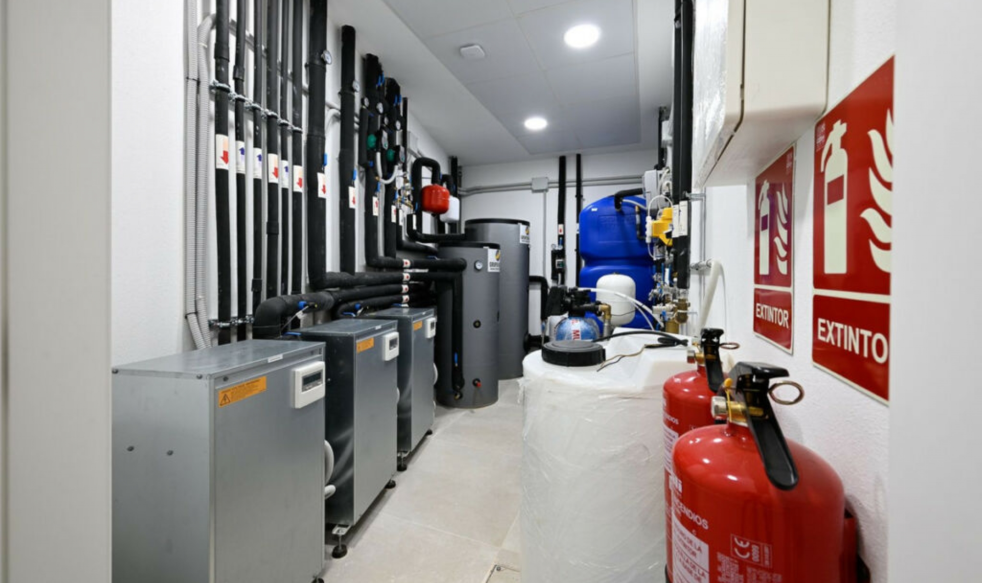 Resale - House -
Marbesa