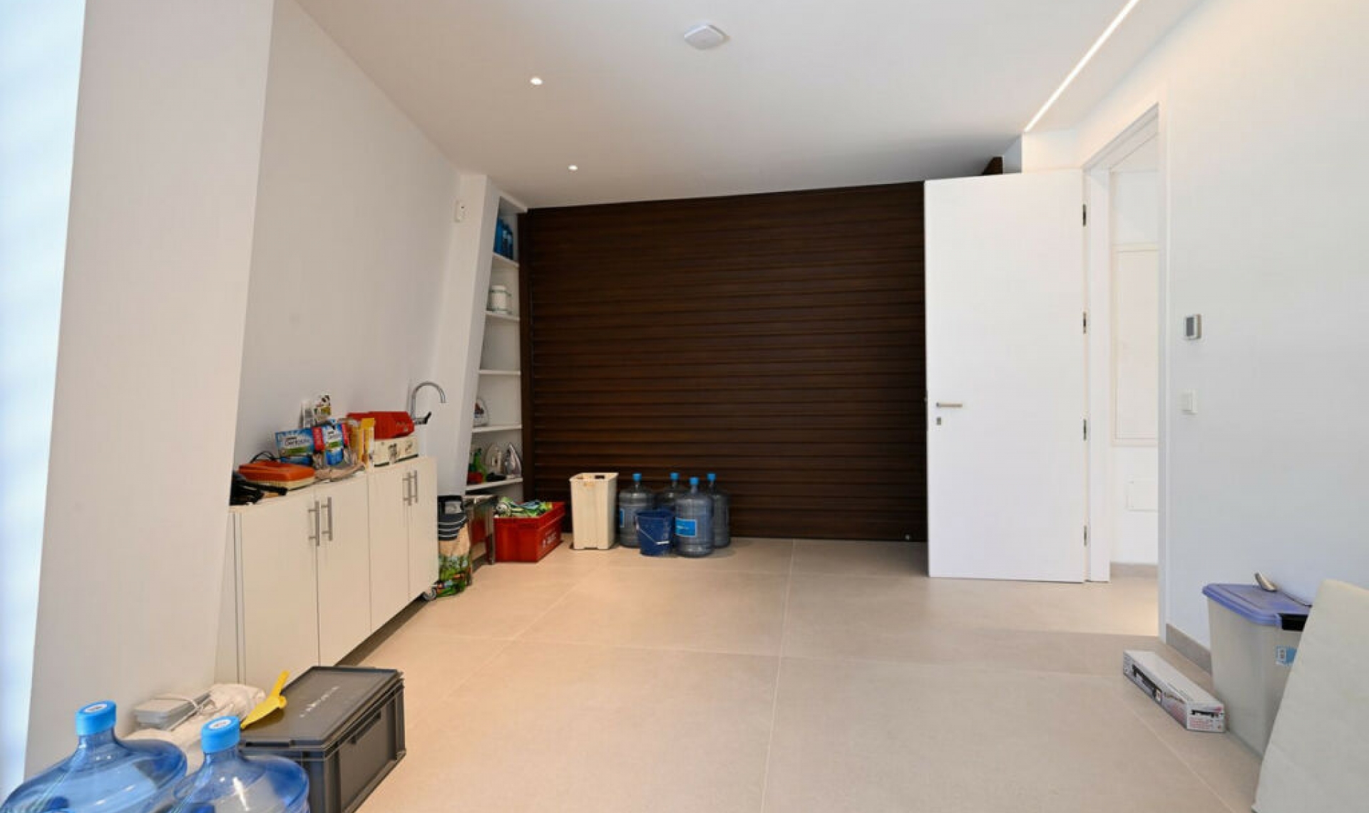 Resale - House -
Marbesa