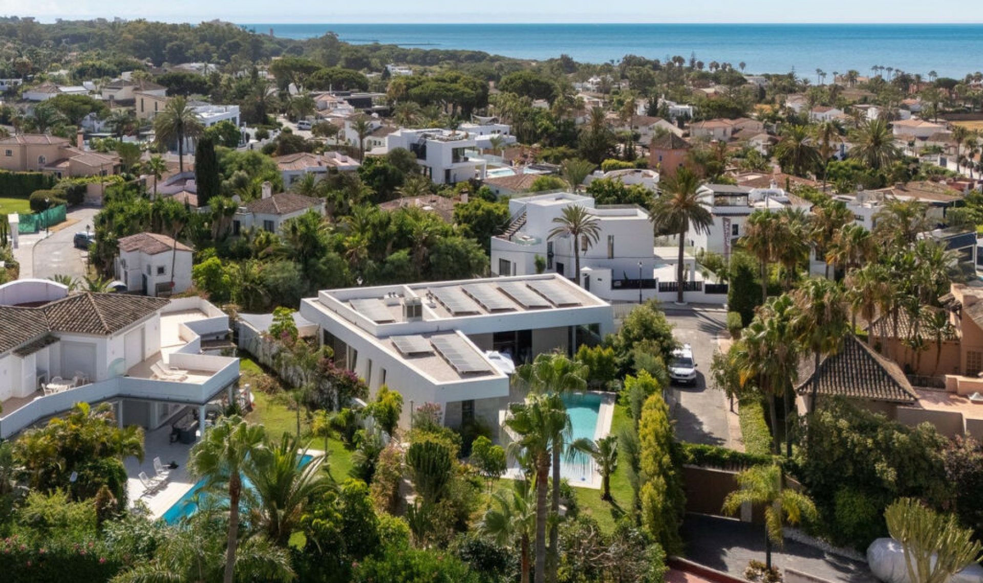 Resale - House -
Marbesa