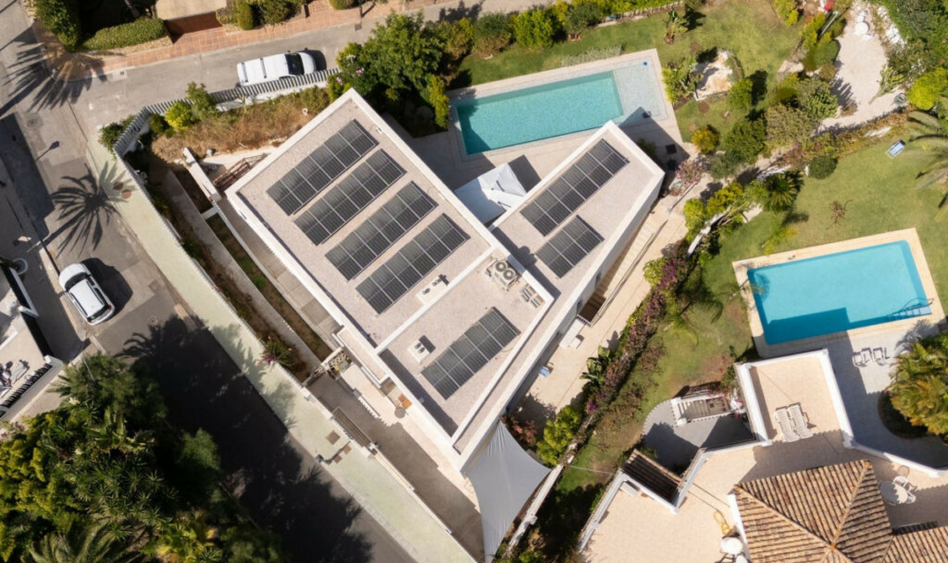 Resale - House -
Marbesa