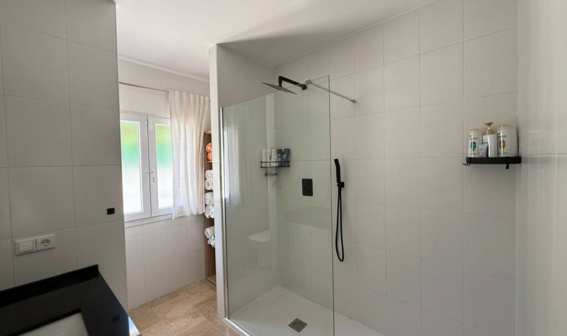 Resale - House -
Marbesa