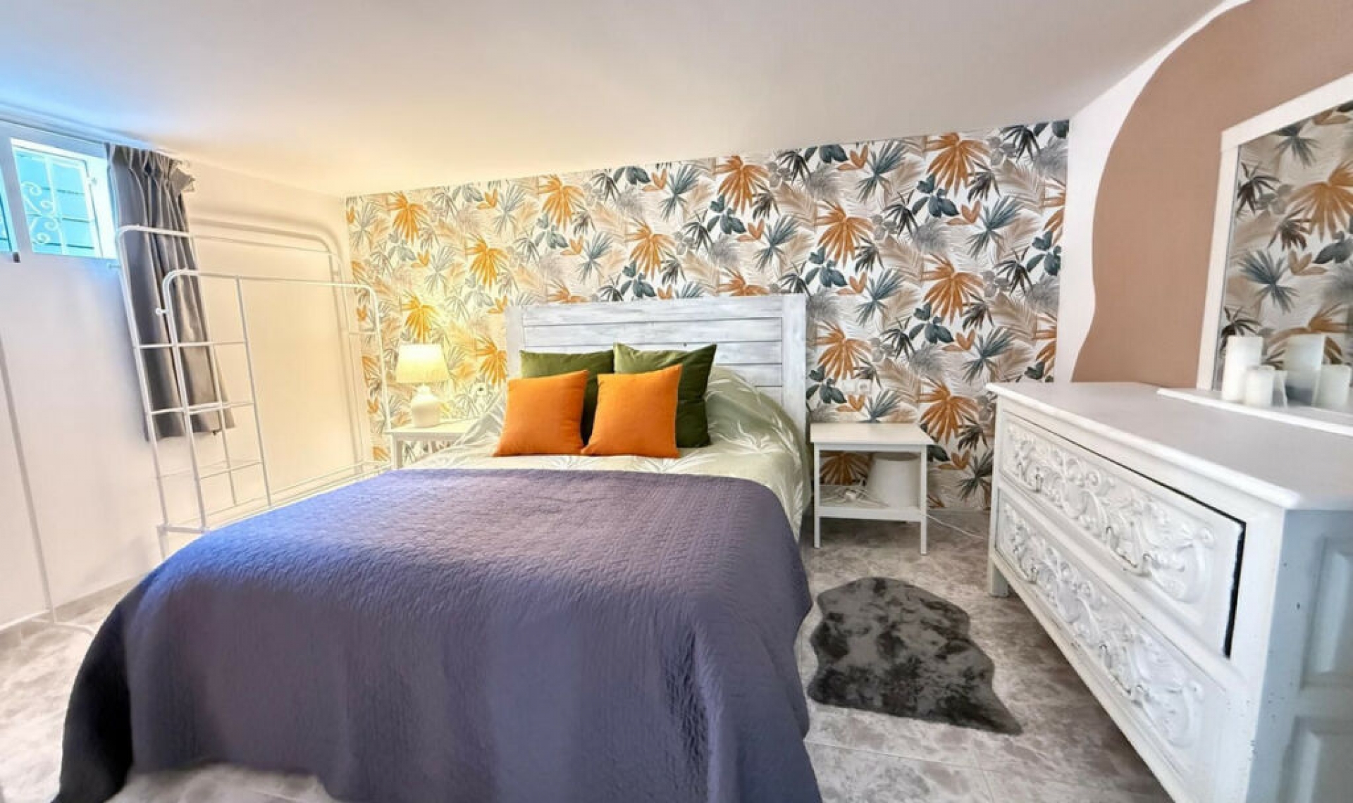 Resale - House -
Marbesa