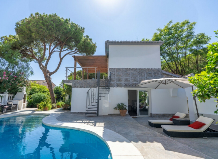 Resale - House -
Marbesa