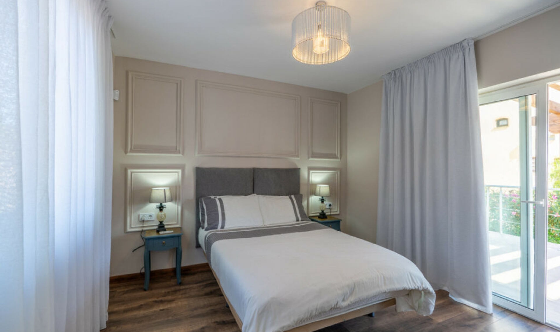 Resale - House -
Marbesa