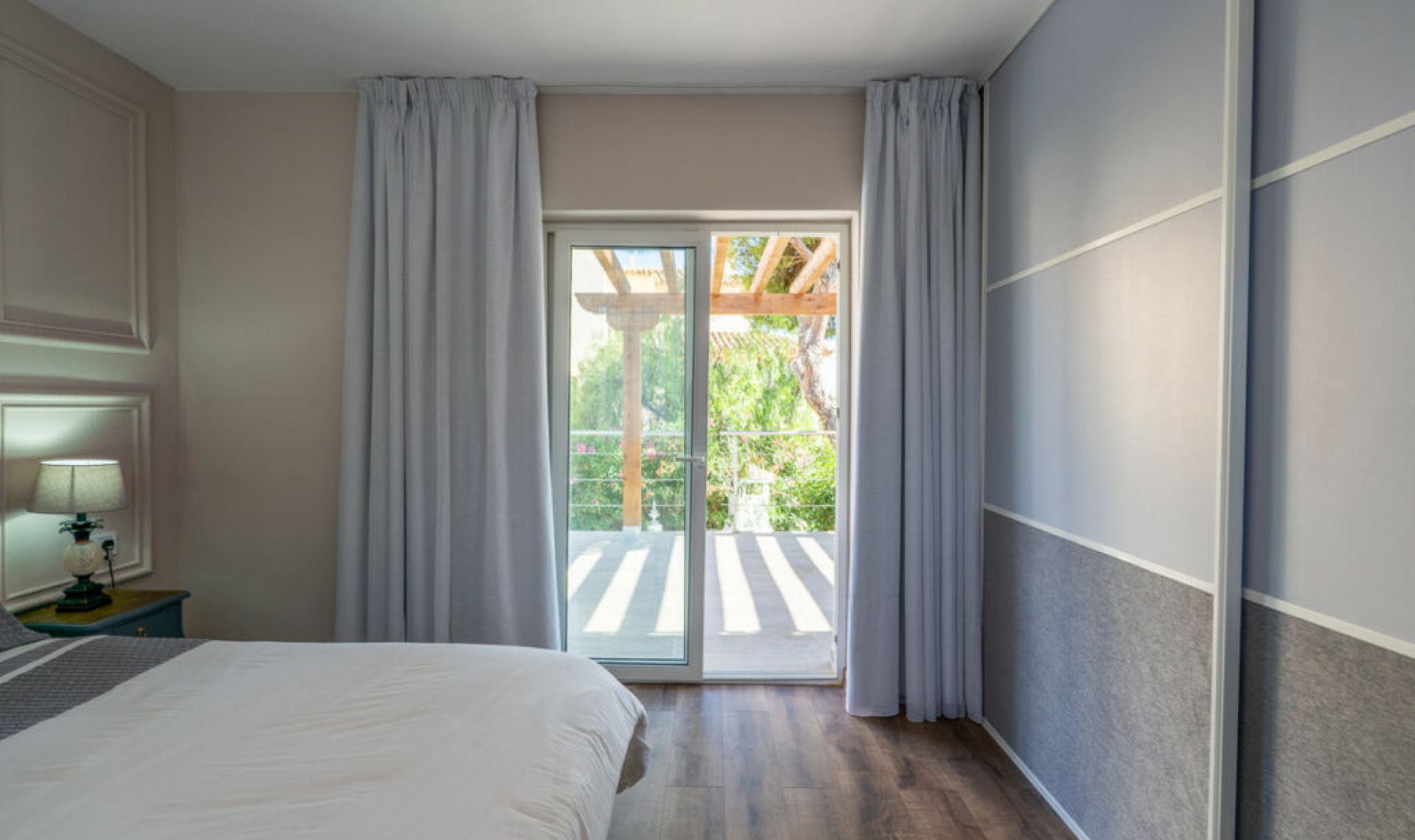 Resale - House -
Marbesa