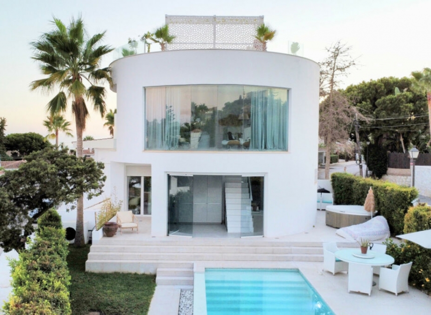 Resale - House -
Marbesa