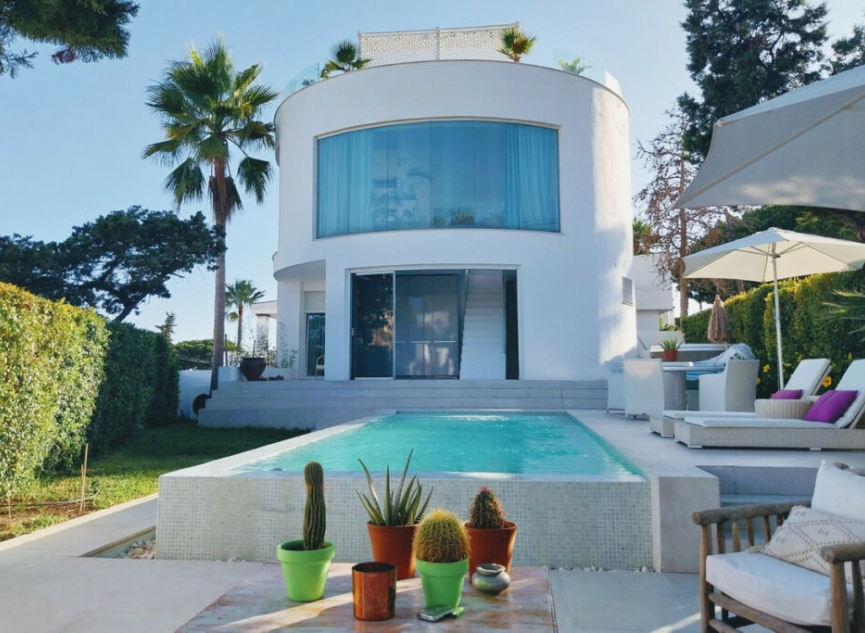 Resale - House -
Marbesa