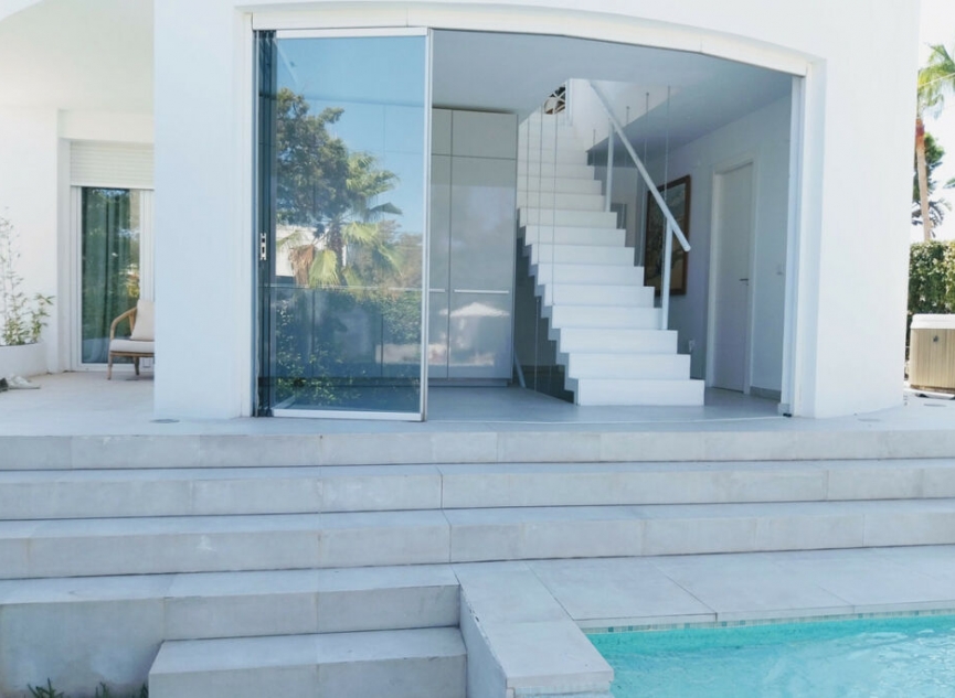 Resale - House -
Marbesa