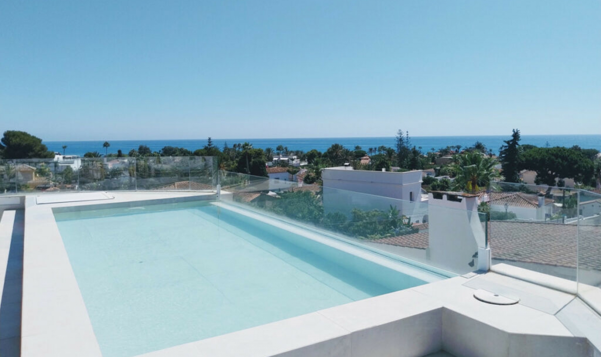 Resale - House -
Marbesa