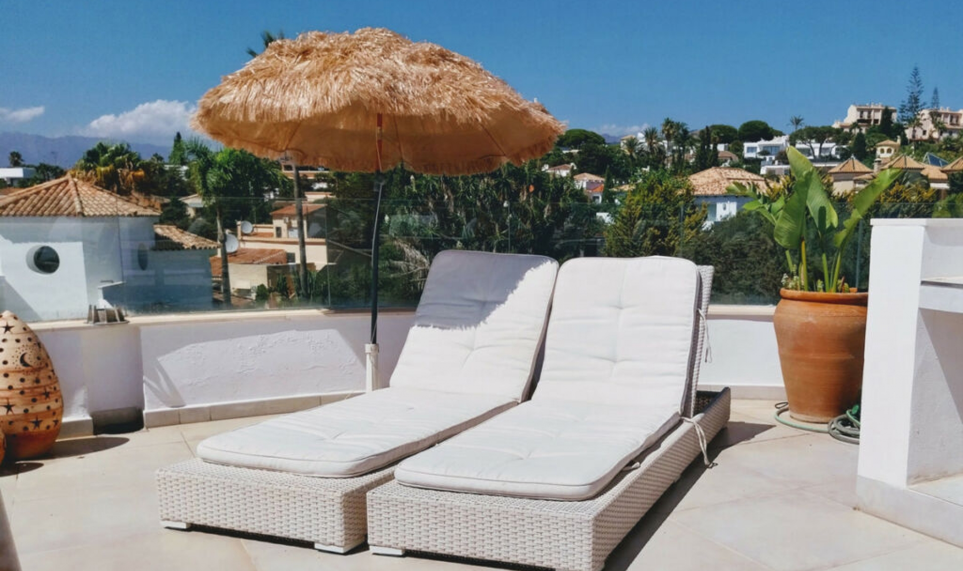 Resale - House -
Marbesa