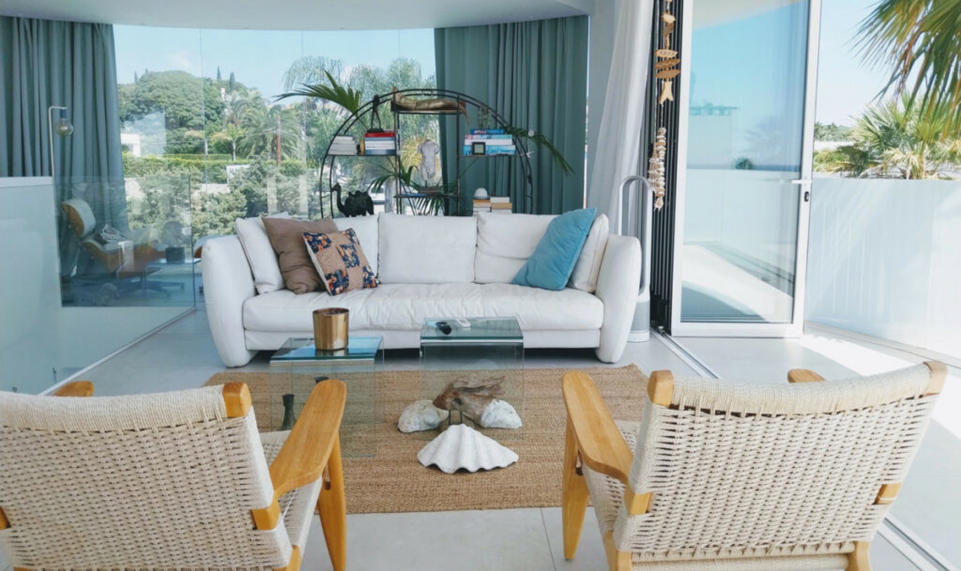 Resale - House -
Marbesa