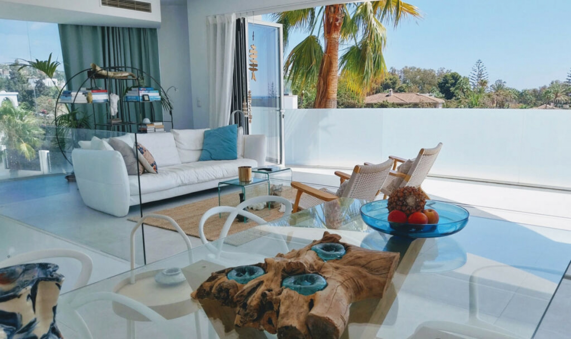 Resale - House -
Marbesa