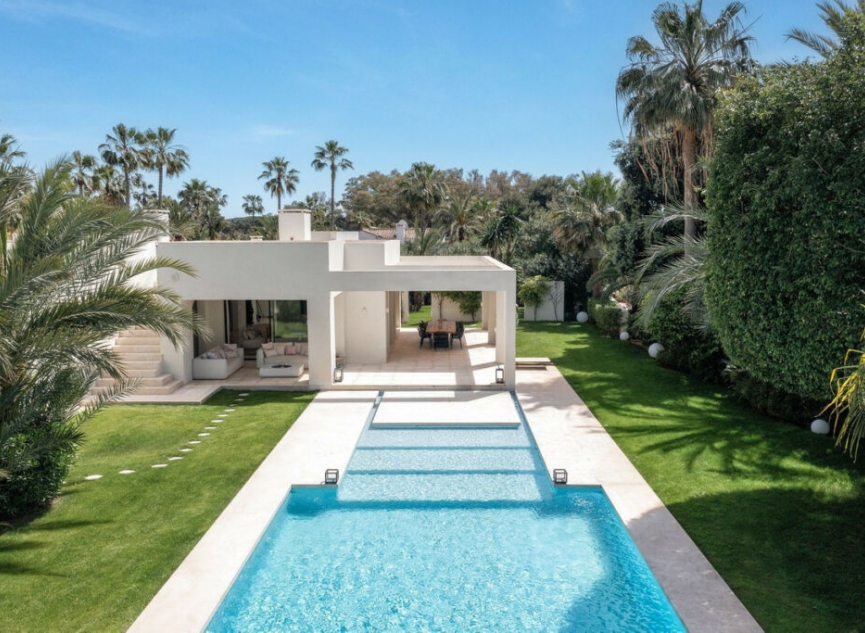 Resale - House -
Marbesa