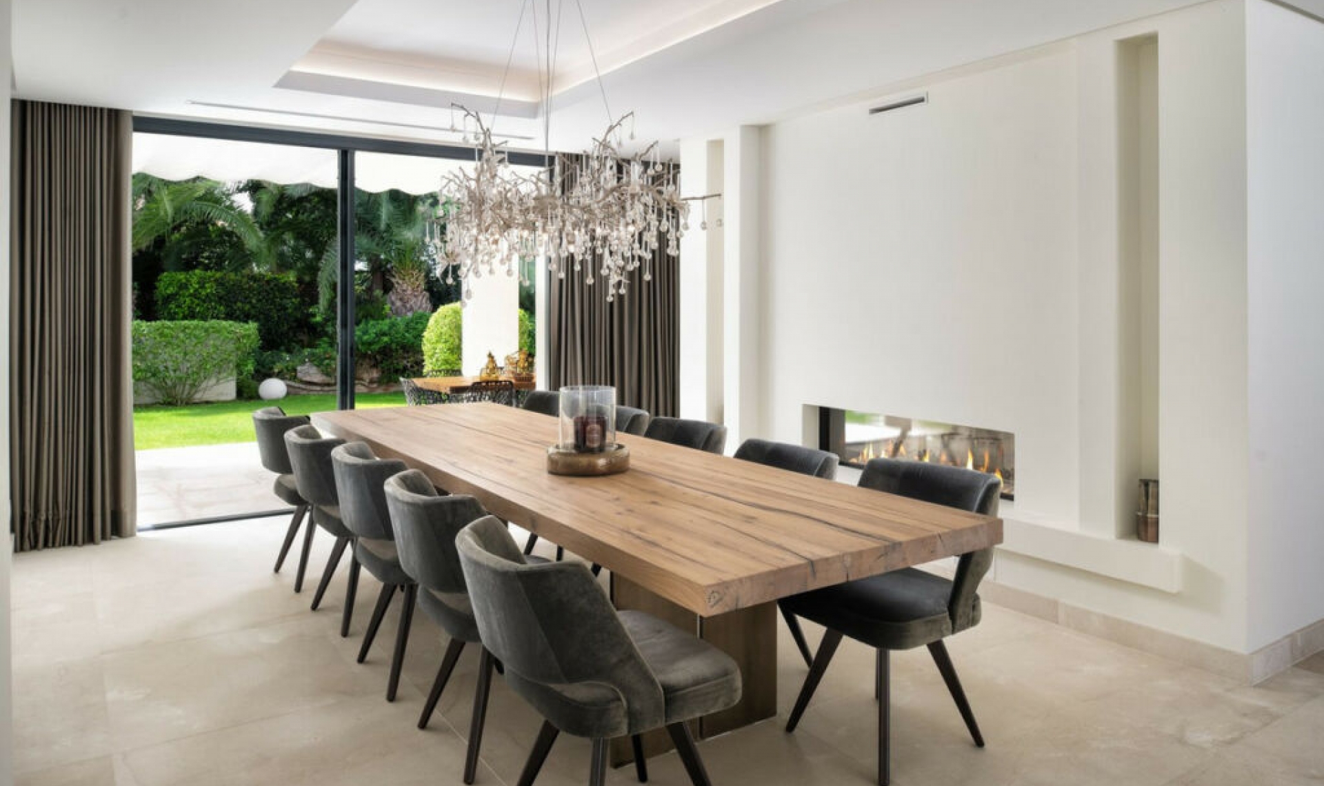 Resale - House -
Marbesa