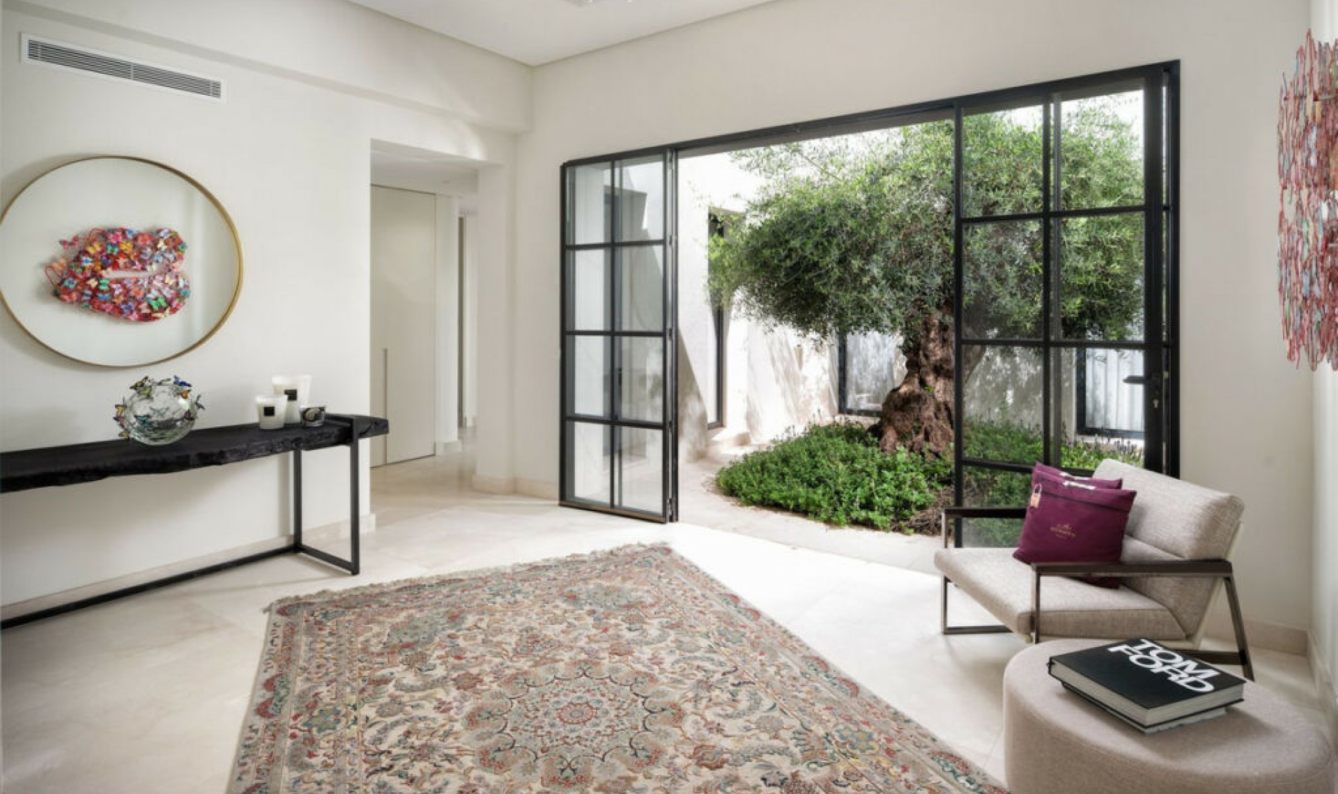 Resale - House -
Marbesa