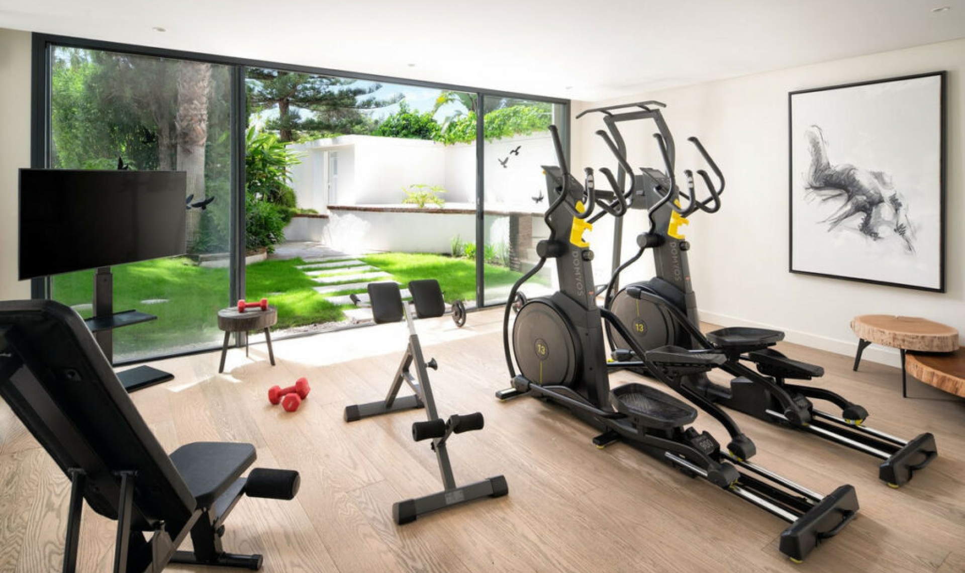 Resale - House -
Marbesa