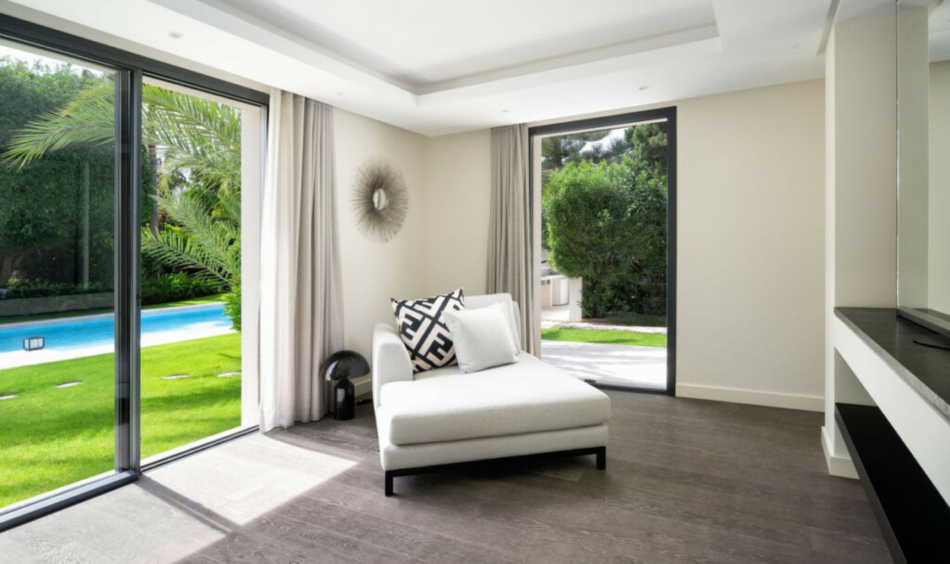 Resale - House -
Marbesa