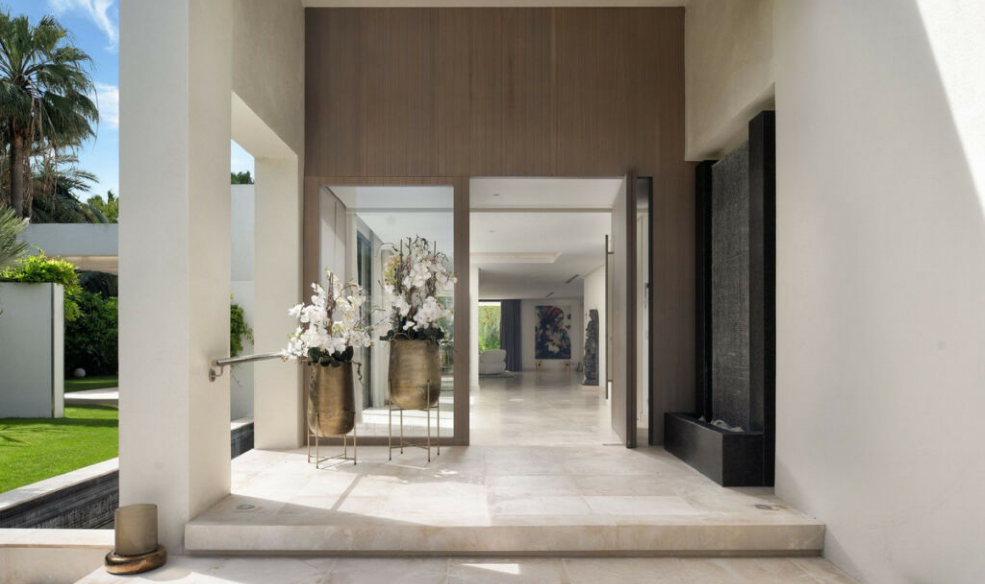 Resale - House -
Marbesa