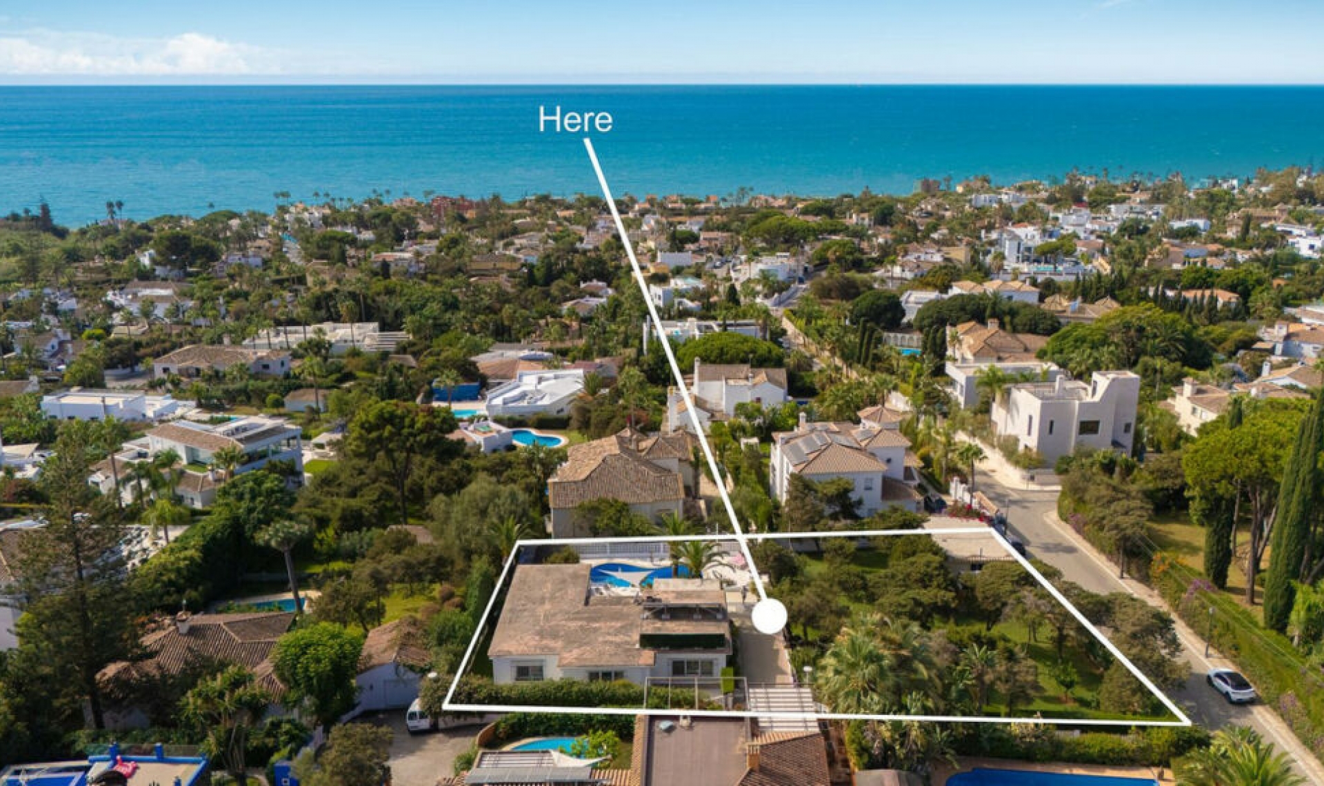 Resale - House -
Marbesa