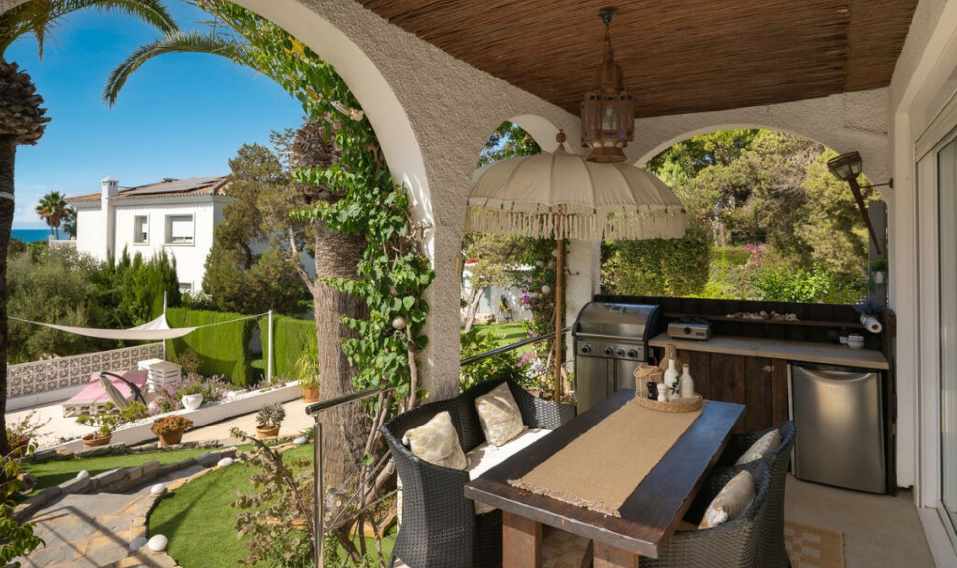 Resale - House -
Marbesa