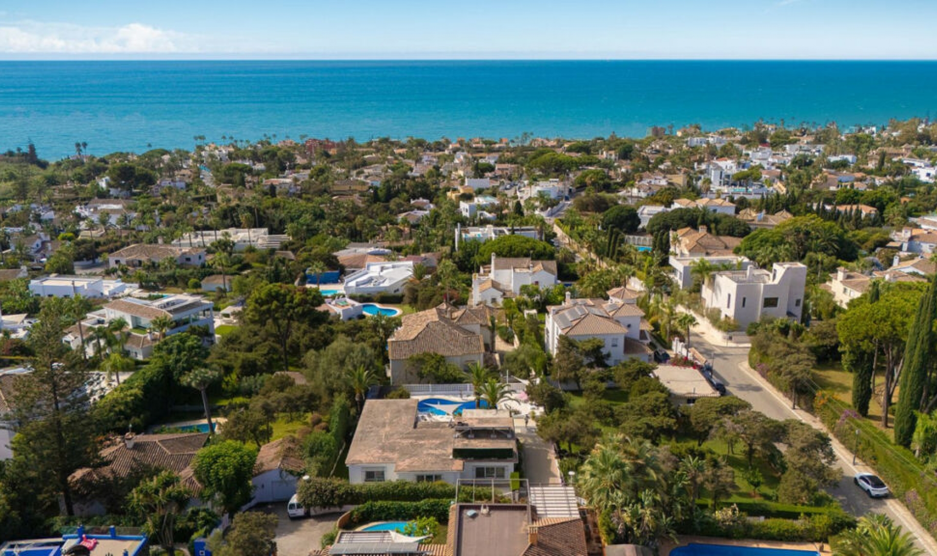 Resale - House -
Marbesa