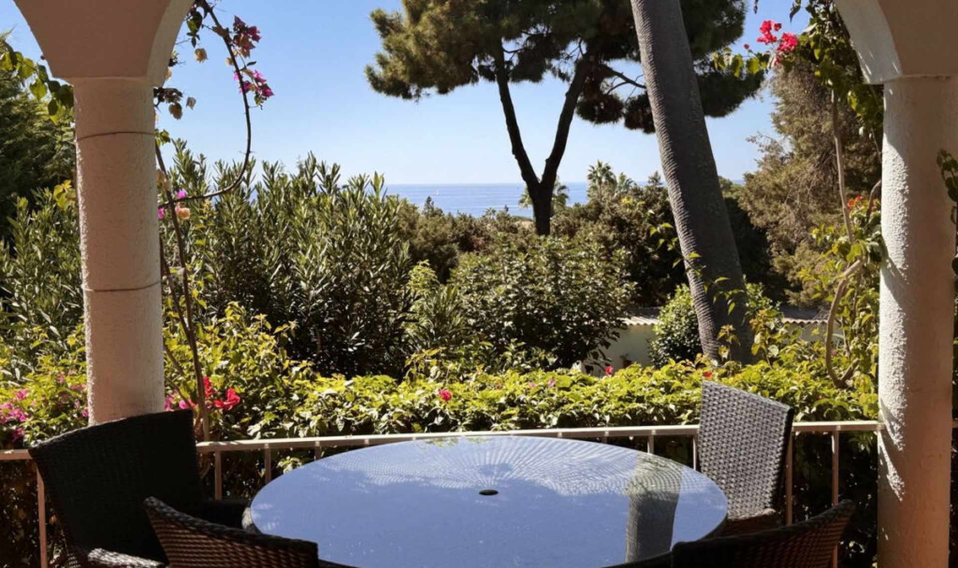 Resale - House -
Marbesa