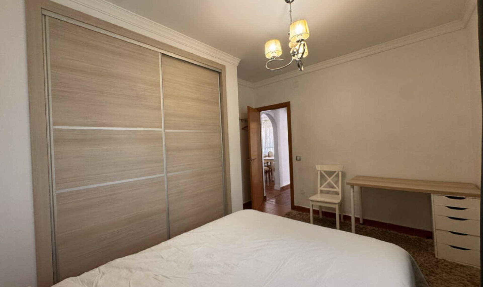 Resale - House -
Marbesa