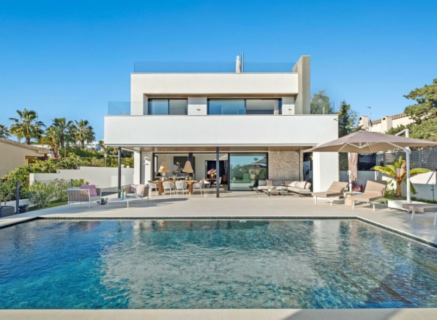 Resale - House -
Marbesa