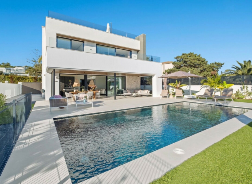 Resale - House -
Marbesa