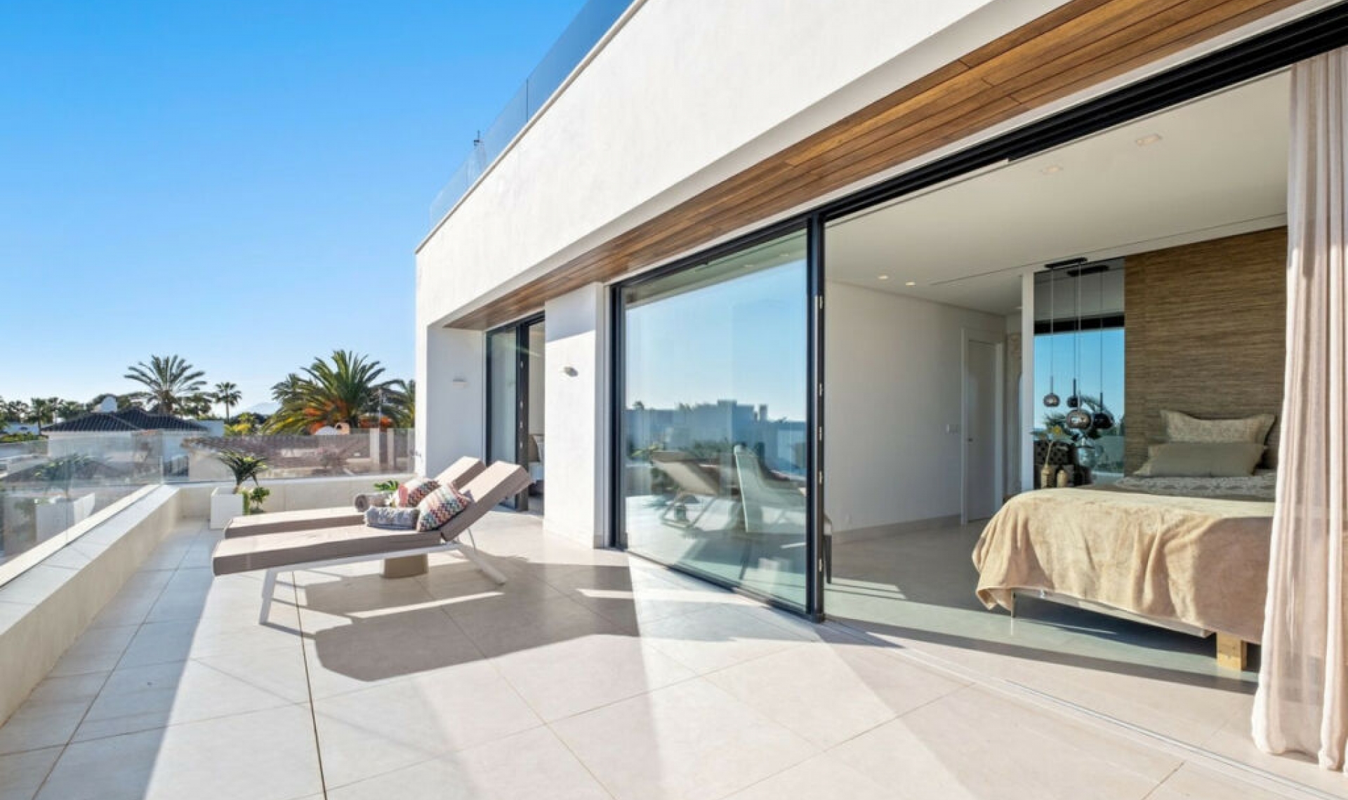 Resale - House -
Marbesa