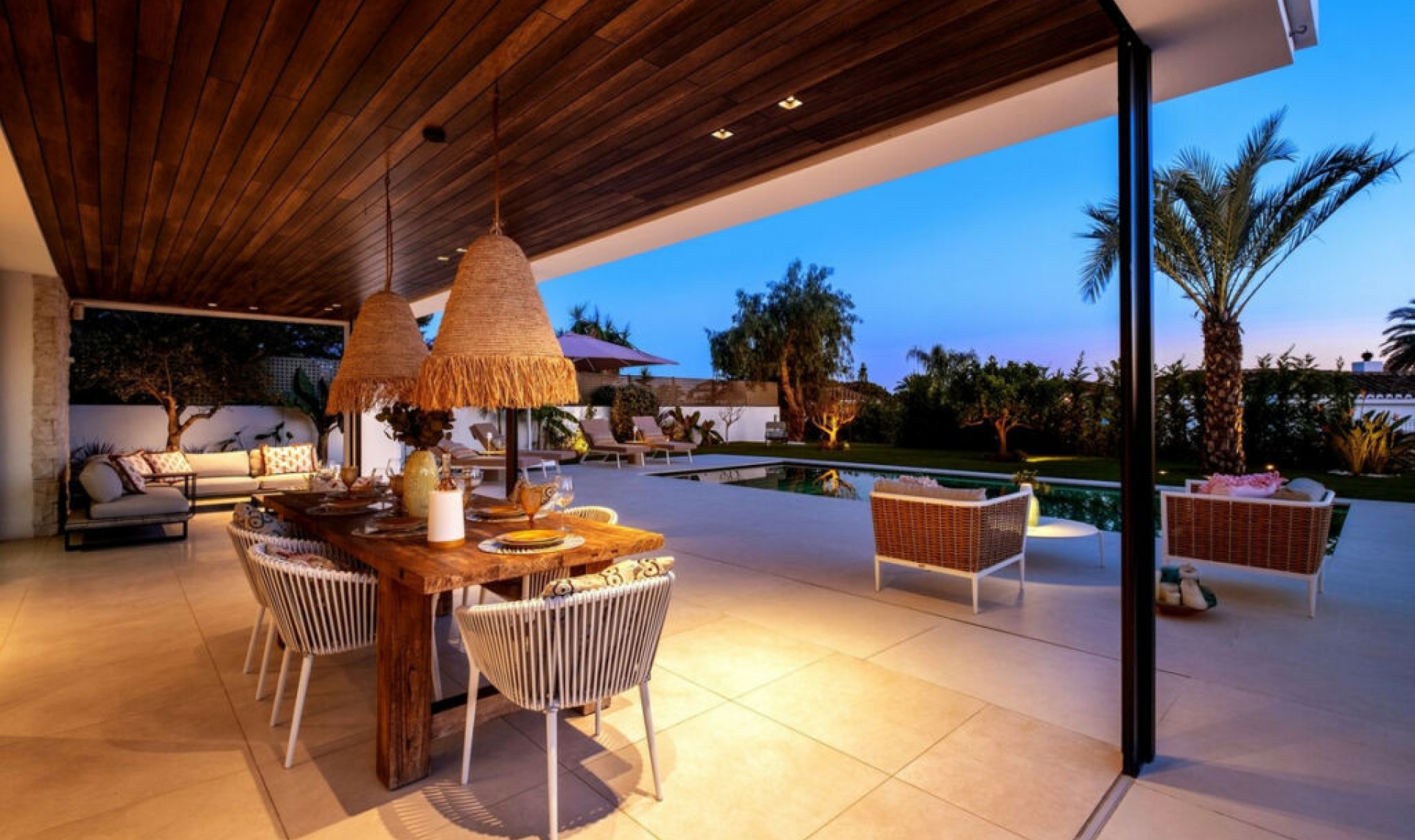 Resale - House -
Marbesa