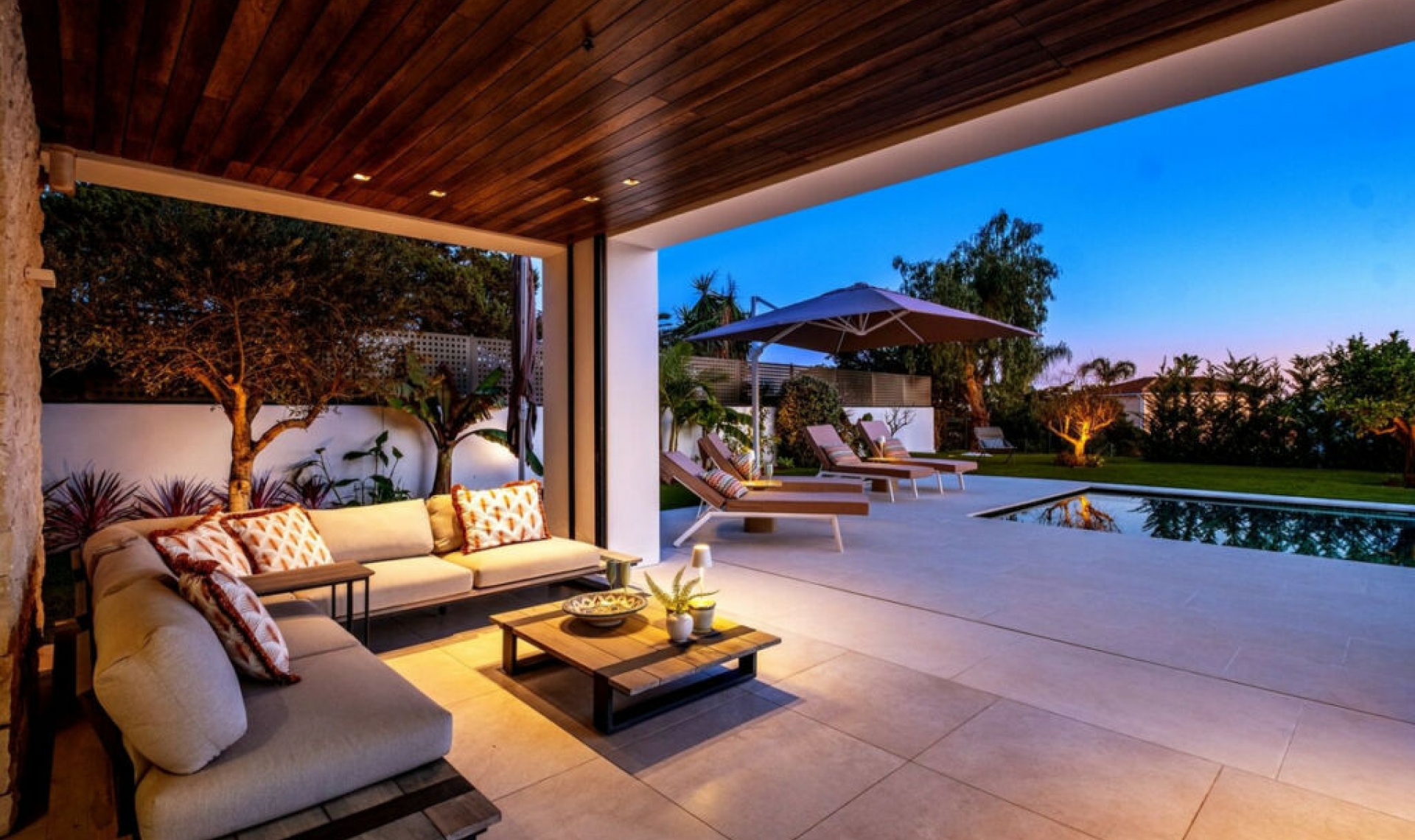 Resale - House -
Marbesa