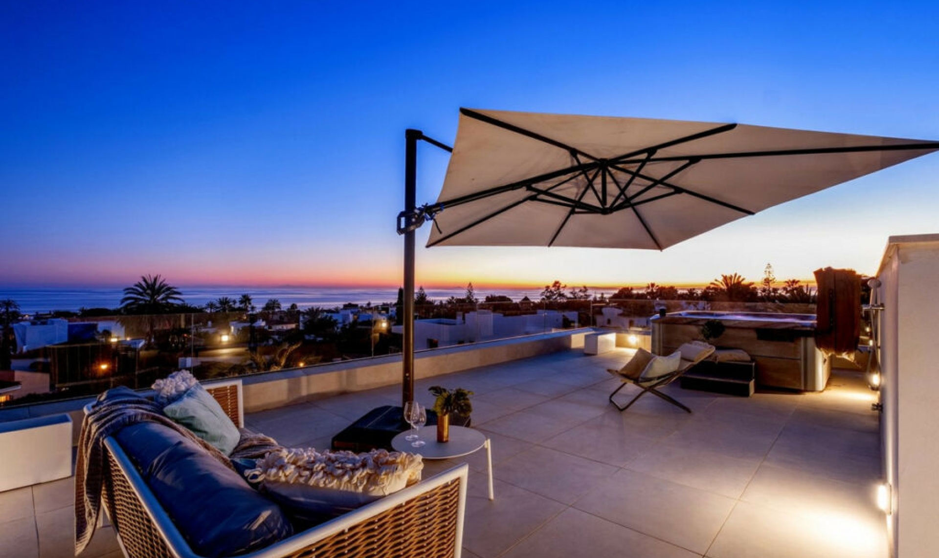 Resale - House -
Marbesa