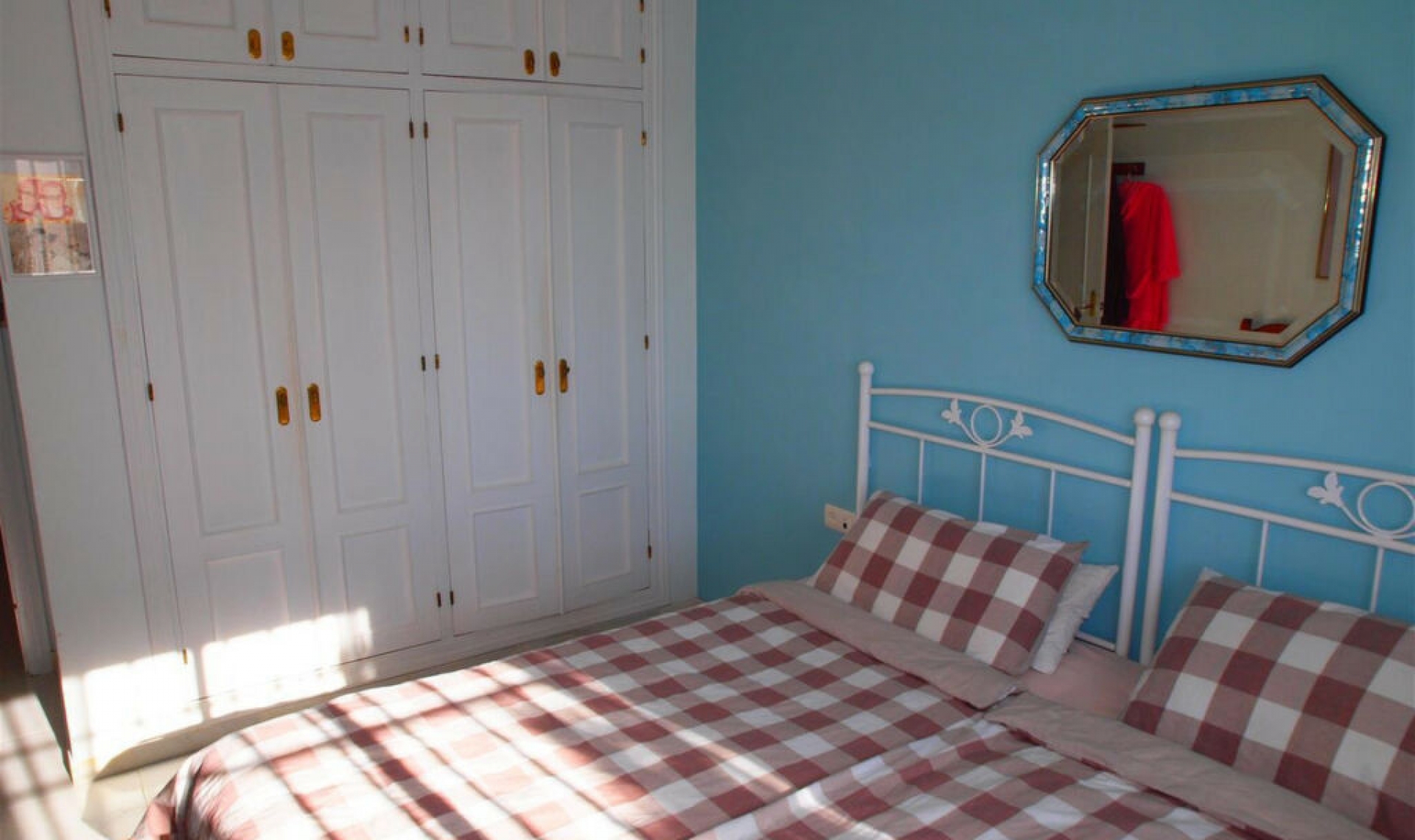 Resale - House -
Mezquitilla